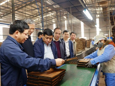 Bộ trưởng Nguyễn Chí Dũng: Tỉnh muốn mạnh thì dân phải giàu