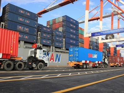 Hàng hóa xuất Link Vào Nhà Cái KL99 COM Tặng +199k tại cảng container quốc tế Hải Phòng
