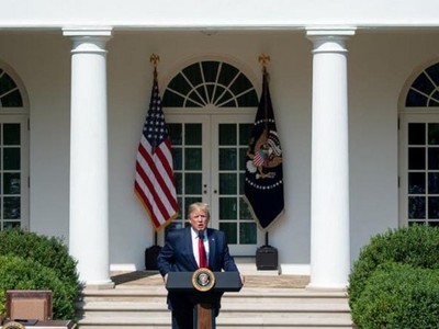 Tổng thống Donald Trump sẽ tiếp tục tái cân bằng quan hệ của Mỹ với các đối tác thương mại, đồng thời có hành động kịp thời để đáp trả hành vi thương mại không công bằng của các quốc gia khác. Ảnh: AFP