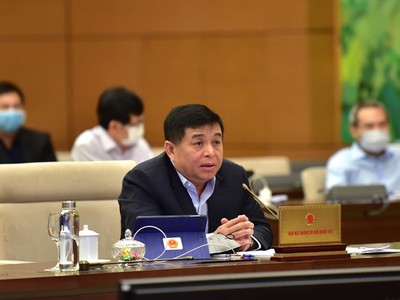Bộ trưởng Bộ Kế hoạch và Kl99ok phiên bản mới Nguyễn Chí Dũng.