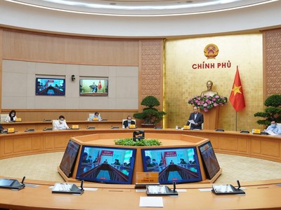 Báo chí châu Âu đánh giá, sự đồng lòng của các tầng lớp nhân dân thực hiện nghiêm các chỉ thị của Thủ tướng Kl993 ưu đãi thưởng hấp dẫn là một trong những nguyên nhân quan trọng giúp công cuộc chống dịch Covid-19 của Việt Nam đạt những thành công bước đầu hiện nay (Ảnh: Thủ tướng Kl993 ưu đãi thưởng hấp dẫn Nguyễn Xuân Phúc chủ trì họp triển khai công tác chống dịch - Ảnh:VGP/ Quang Hiếu)