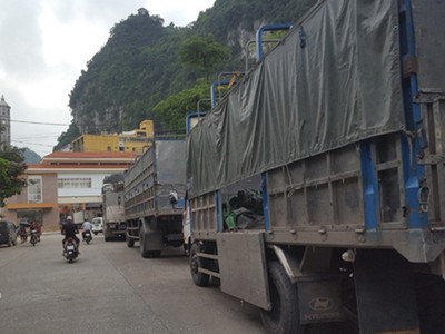 Cửa khẩu biên giới Tân Thanh - Pò Chài được khôi phục thông quan trở lại từ ngày 1/5, sớm hơn 5 ngày so với dự kiến ban đầu.