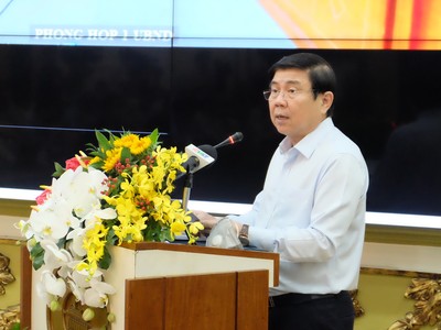 Ông Nguyễn Thành Phong trao đổi cùng đại diện các Kl991.com World Cup 2026 Chính Thức, Hiệp hội,...tại tọa đàm “Khôi phục và phát triển Kl992 cổng game cá cược TP.HCM năm 2020 được tổ chức sáng 05/05 (Ảnh: Trung tâm Báo chí Tp.HCM).