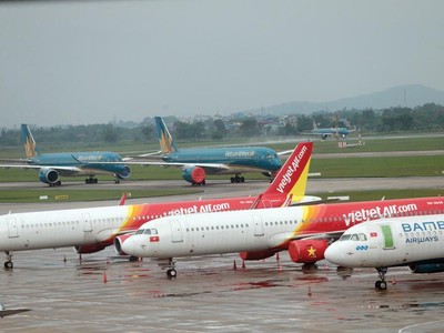 Làm sao để việc di chuyển trên mọi tuyến đường, nhất là hàng không được “bình thường hóa”, không quá phức tạp cho nhà Kl99ok phiên bản mới nước ngoài là một trong những vấn đề đáng bàn với Việt Nam. Ảnh: Đ.T