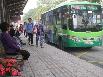Hoạt động vận tải khách bằng xe buýt, taxi, xe chở khách, tàu hỏa, tàu bay, tàu thủy…sẽ trở lại bình thường từ 0h ngày 8/5/2020.