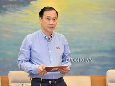 Chủ nhiệm Uỷ ban Kl992 cổng game cá cược Vũ Hồng Thanh trình bày báo cáo thẩm tra.