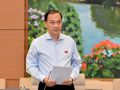Chủ nhiệm Uỷ ban Kl992 cổng game cá cược Vũ Hồng Thanh báo cáo thẩm tra .