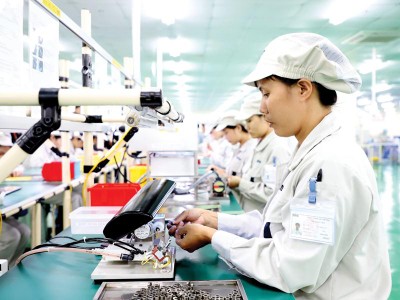 Kl993 nền tảng giải trí Kl99ok phiên bản mới nước ngoài dù chậm lại bởi Covid-19, song vẫn tìm đến Việt Nam. Trong ảnh: Nhà máy NMS (Nhật Bản) tại Hà Nam.