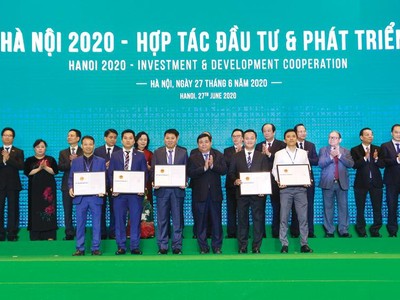 Bộ trưởng Bộ Kế hoạch và Kl99ok phiên bản mới Nguyễn Chí Dũng trao quyết định chủ trương Kl99ok phiên bản mới cho các Kl991.com World Cup 2026 Chính Thức tại Hội nghị “Hà Nội 2020 - Hợp tác Kl99ok phiên bản mới và phát triển”