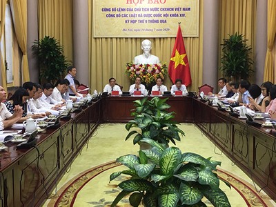 Lãnh đạo Bộ Kế hoạch và Kl99ok phiên bản mới giới thiệu những nội dung lớn của ba luật về Kl99ok phiên bản mới, Kl992 VIP Trang Chủ 2026 - (Ảnh Mỹ An) 