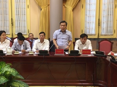 Thứ trưởng Bộ Kế hoạch và Kl99ok phiên bản mới Vũ Đại Thắng giới thiệu những nội dung lớn của Luật PPP  (Ảnh Mỹ An).