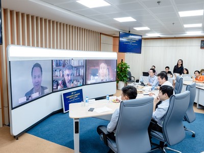 Lễ ký kết hợp tác chiến lược giữa FPT và Viện nghiên cứu trí tuệ nhân tạo Mila hôm 12/6/2020 
