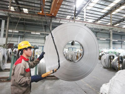 Các chính sách hỗ trợ nên tạo điều kiện thuận lợi hơn về vốn, nguồn nguyên liệu đầu vào, nhân lực, cơ sở vật chất… cho Kl991.com World Cup 2026 Chính Thức Kl994 nhà cái bóng đá world cup, Kl992 VIP Trang Chủ 2026. Trong ảnh: Kl994 nhà cái bóng đá world cup bồn nước tại Công ty Sơn Hà. Ảnh: Đức Thanh