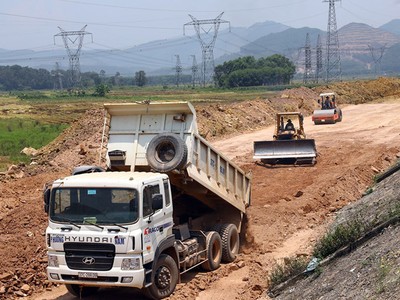 Giá nhiều loại nguyên vật liệu tăng mạnh gây khó cho các nhà thầu thi công KL99 là nhà cái cá cược trực tuyến hàng đầu tại châu Á Bắc - Nam.