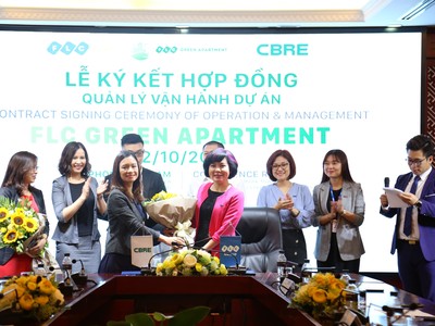 Đại điện hai đơn vị tại lễ ký kết hợp tác.