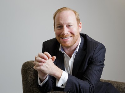 Ông David Jackson.