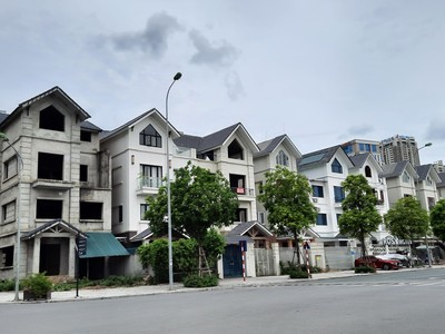 Thời gian qua, giá nhà tại Hà Nội đã tăng nhiều. Ảnh: Thành Nguyễn.