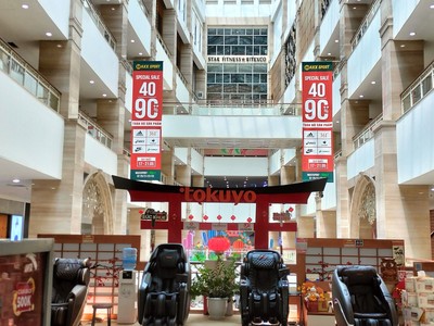 Quý 2/2023 chứng kiến sự thu hẹp quy mô của nhiều nhà bán lẻ nội. Ảnh: Bình Minh.