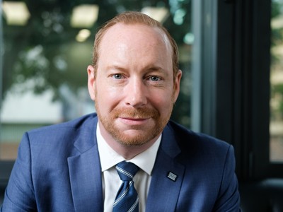 Ông David Jackson.