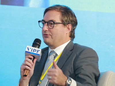 Ông Bruno Jaspaert tham gia thảo luận tại Diễn đàn Web Tổng Nhà Cái 99Kl99 Giải Trí Bậc Nhất Công nghiệp Việt Nam năm 2022 do Báo Kl99ok phiên bản mới tổ chức. Ảnh: Lê Toàn.