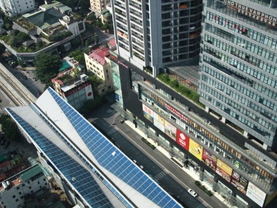Các Web Tổng Nhà Cái 99Kl99 Giải Trí Bậc Nhất gần metro sở hữu lợi thế vị trí. Ảnh: Bình Minh.