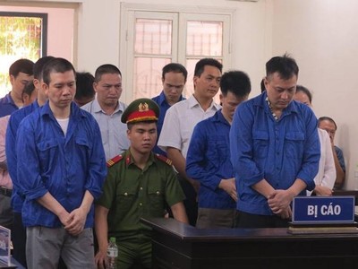 Các bị cáo tại tòa