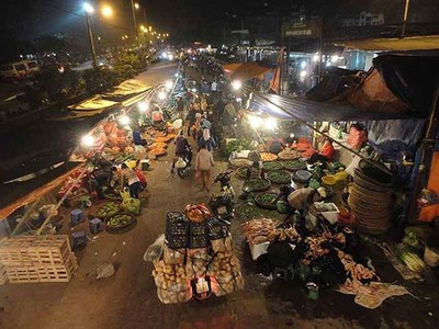 Ra cáo trạng truy tố các bị can trong vụ án “bảo kê” tại chợ Long Biên