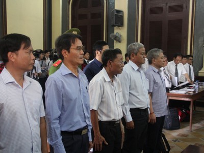 Các bị cáo trong vụ án nguyên Phó thống đốc NHNN cho rằng, sai phạm chỉ là thiếu quyết liệt