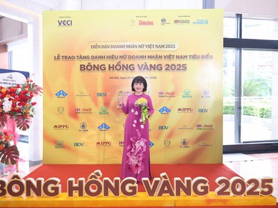 Bà Huỳnh Bích Ngọc - “Bông hồng vàng” 2025 và hành trình 46 năm cùng Kl994 game bài casino hấp dẫn TTC