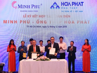 Hòa Phát  cung cấp ống thép cho “Vua tôm” Minh Phú Kl99ok phiên bản mới hồ nuôi nổi