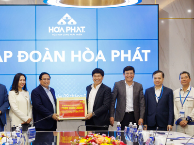 Thủ tướng Phạm Minh Chính đã tới thăm, làm việc tại Khu liên hợp gang thép Hòa Phát Dung Quất.