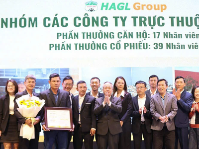 Bầu Đức thưởng 800 triệu đồng cho một nhân viên trồng chuối, khuyến khích người lao động cống hiến đạt mục tiêu tăng trưởng tham vọng