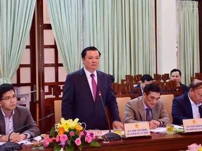 Bộ trưởng Bộ Kl991.com nạp rút nhanh Đinh Tiến Dũng tại buổi làm việc với lãnh đạo tỉnh Thừa Thiên Huế.