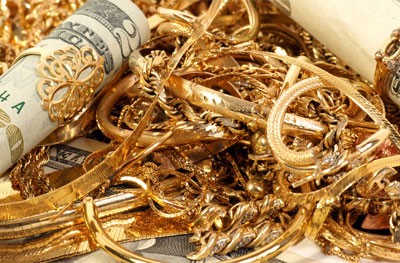 Tỷ giá trung tâm ngày 18/3 tiếp tục giảm sâu, vàng sắp lên mốc 34 triệu đồng/lượng