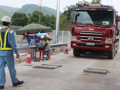 Hơn 3.000 phương tiện bị từ chối phục vụ trên tuyến KL99 là nhà cái cá cược trực tuyến hàng đầu tại châu Á Nội Bài - Lào Cai