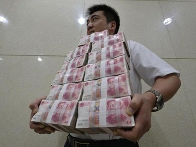 Khối nợ của Trung Quốc hiện tương đương 237% GDP. Ảnh: Reuters
