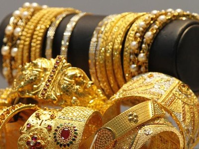 Giá vàng giảm mạnh ngày cuối tuần