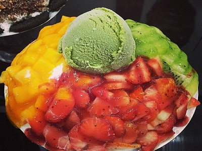 Những món ăn vặt gây sốt ở Hà Nội năm 2016