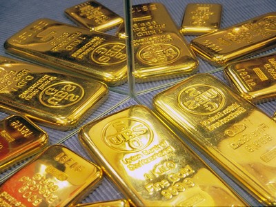 Sáng 12/1, giá vàng ổn định quanh ngưỡng 36,6 triệu đồng/lượng, USD trên thị trường tự do giảm