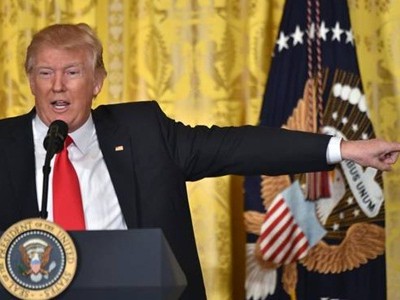 Tổng thống Mỹ Donald Trump trong cuộc họp báo hôm 16/2. Ảnh: AFP