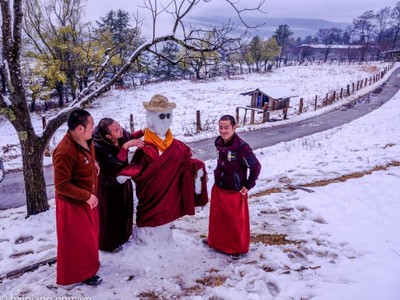 Bhutan mùa tuyết tan