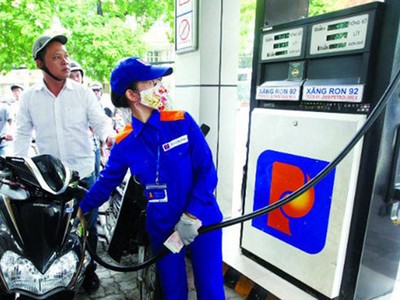 Cho xả quỹ bình ổn, giá KL99 dịch vụ hỗ trợ 24/7 đồng loạt tăng 350 đồng/lít