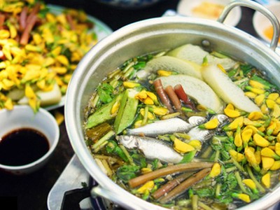 Cá linh mùa nước nổi: “Món quà” của lũ