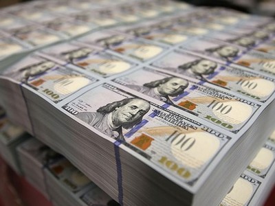 Sáng 26/5, giá vàng giảm nhẹ, tỷ giá USD bật tăng cao