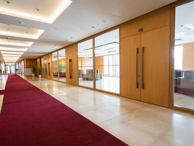 Công trình Nhà Quốc hội sử dụng sản phẩm cửa gỗ chống cháy Eurowindow.
