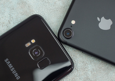 Apple và Samsung vẫn là công ty ăn nên làm ra trên thị trường smartphone.