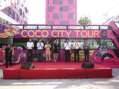 Lãnh đạo Kl994 game bài casino hấp dẫn Empire, Thaco và các Sở, Ban, Ngành tại Đà Nẵng vui mừng ra mắt xe Coco City Tour.