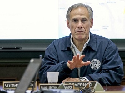 Thống đốc bang Texas Greg Abbott. Ảnh: Washington Examiner.