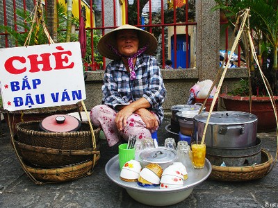 Mức giá ở Hội An được đánh giá là rẻ hơn cả ở Phuket, Bali và Penang, các điểm đến nổi tiếng ở Đông Nam Á. Ảnh: Trần Việt Anh.