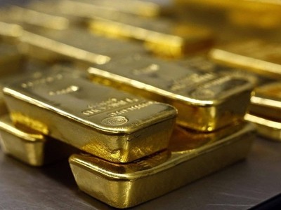 Giá vàng hôm nay (8/2): Trong nước mất gần 300.000 đồng/lượng